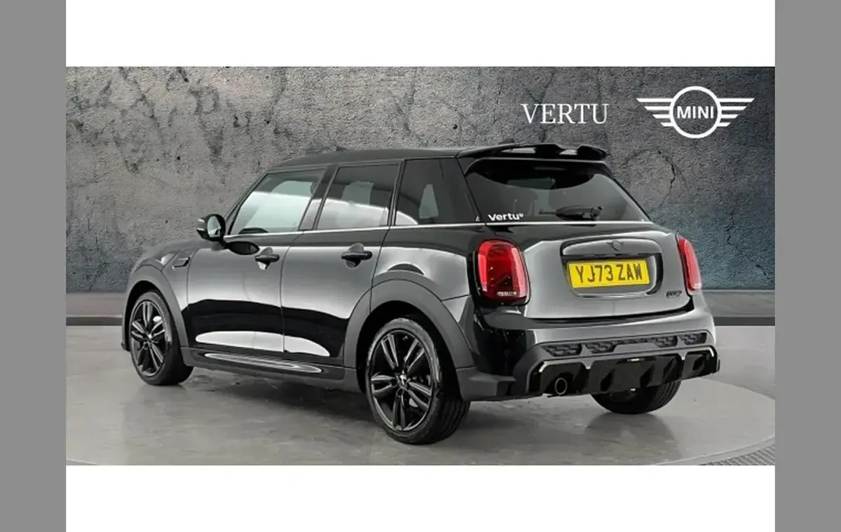 Used Mini Cooper Hatch 136 HP (100 kW) 2024 Black Hatchback