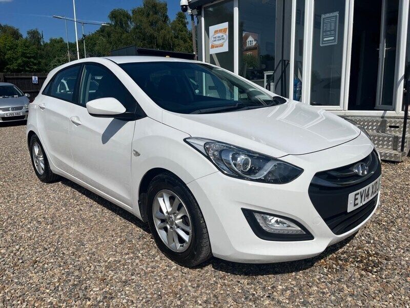 White Used 2014 Hyundai i30 Active Hatchback | £5,490 (Fair price) - Image 1/4