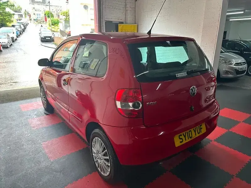 Used VW Fox 55 HP (40 kW) 2010 Red Hatchback
