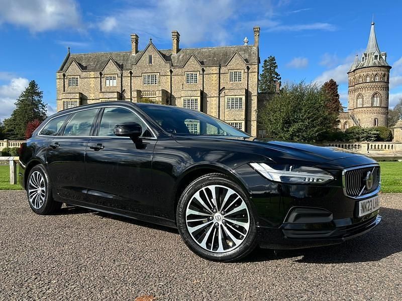Used Volvo V90 Core 197 HP (144 kW) 2023 Black Estate