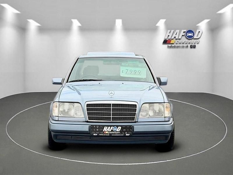 Used Mercedes E280 1994 Blue Sedan
