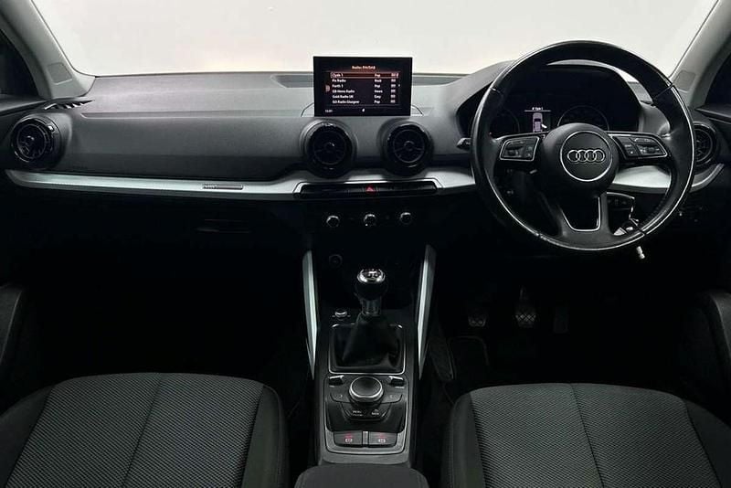 Usado Audi Q2 116 HP (85 kW) 2018 Vermelho SUV