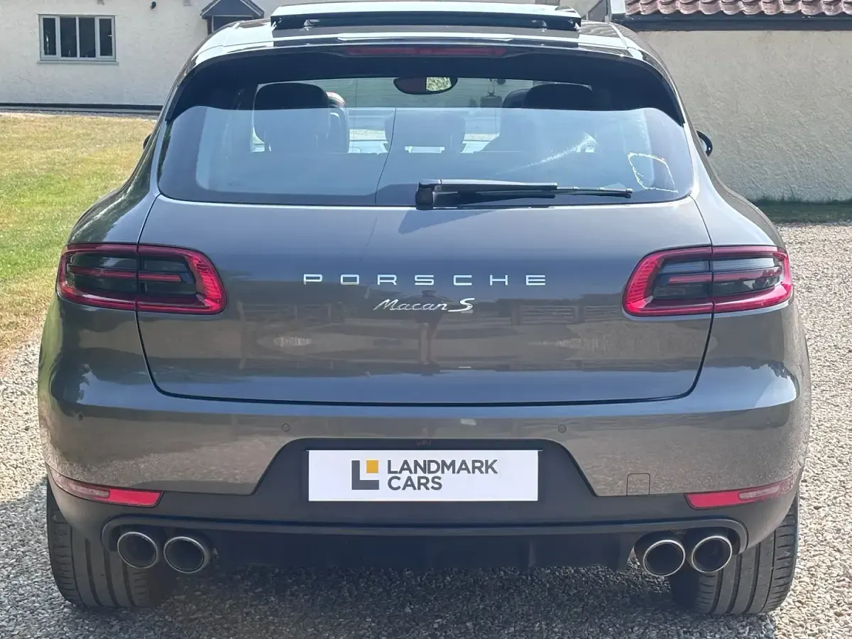 Used Porsche Macan S Diesel 258 HP (189 kW) 2017 Grey SUV