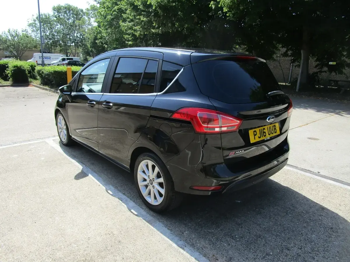 Used Ford B-MAX Titanium 105 HP (77 kW) 2016 Black MPV