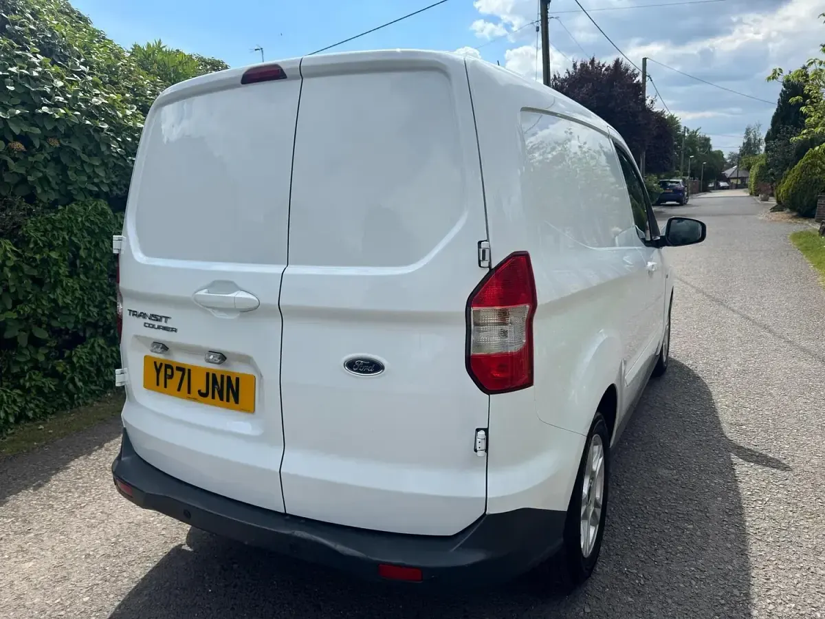 Used Ford Transit Limited 100 HP (73 kW) 2021 White Van