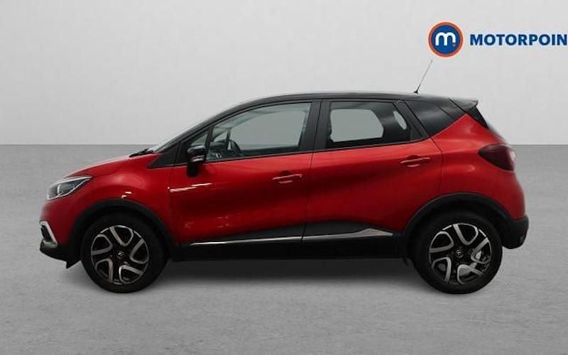 Used Renault Captur Iconic 150 HP (110 kW) 2019 Red SUV