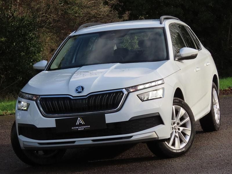 Used Skoda Kamiq SE 115 HP (84 kW) 2023 White SUV