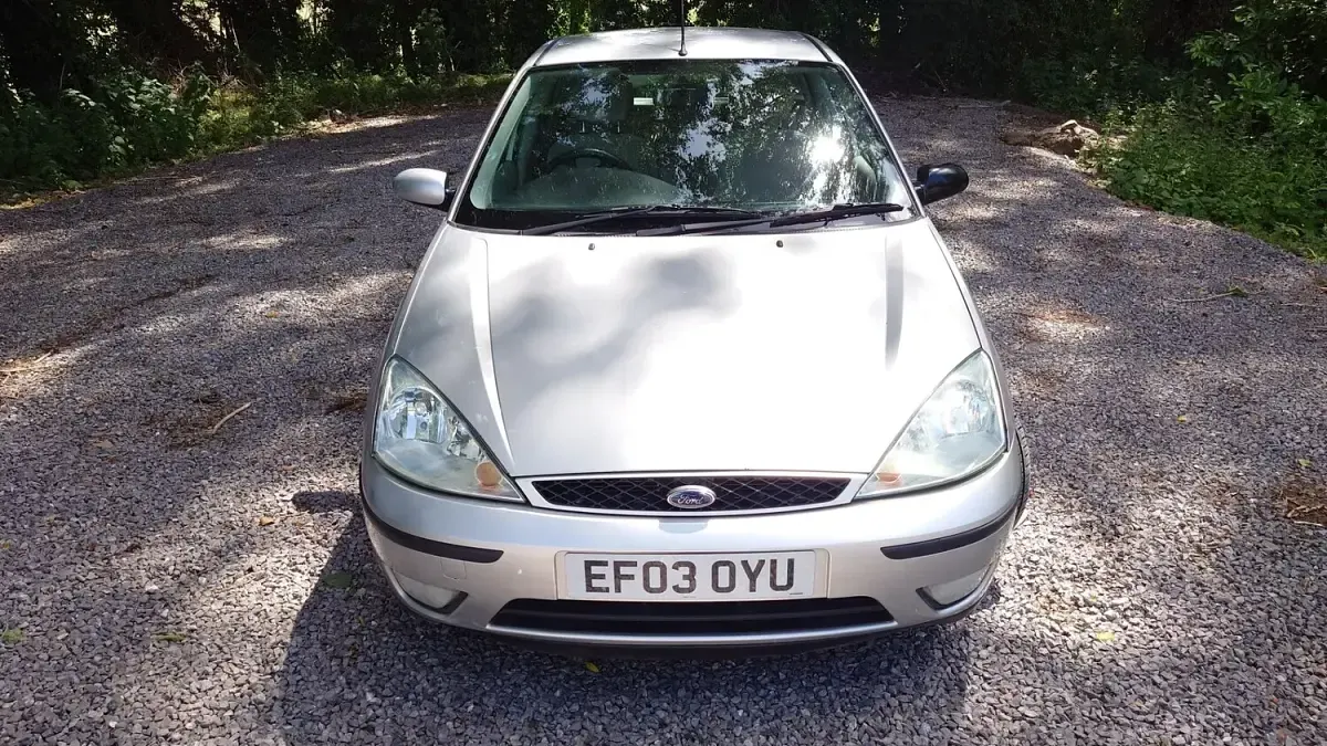 Used Ford Focus Ghia 2003 Silver Hatchback