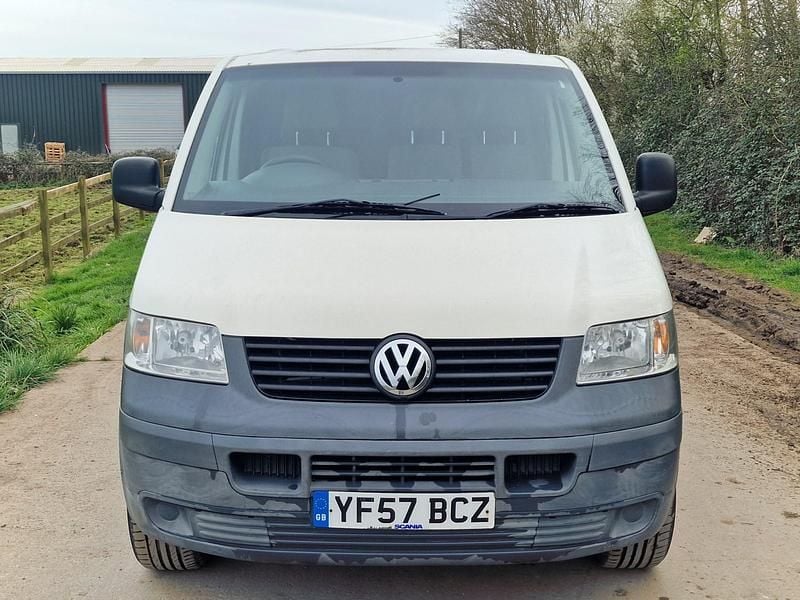 Used VW Transporter 102 HP (75 kW) 2007 White Van