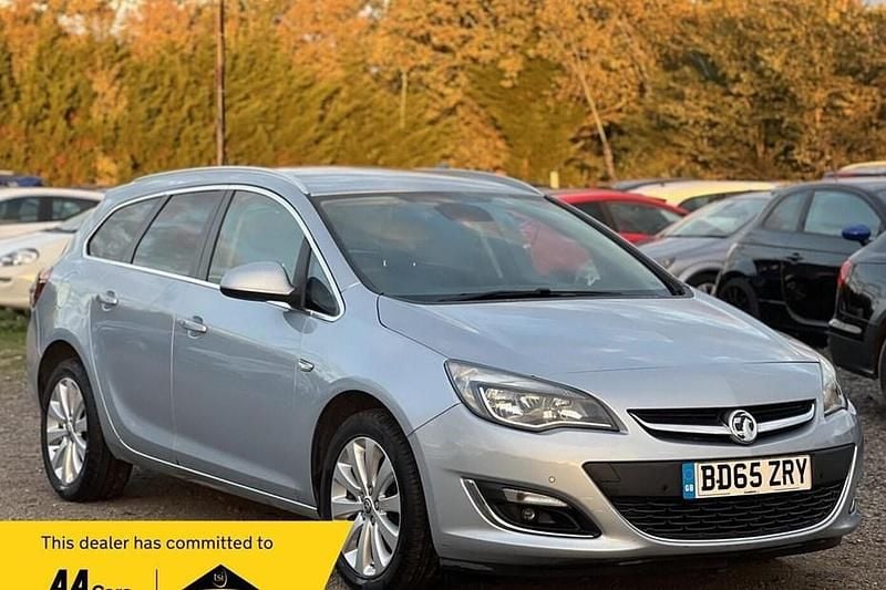 Used Vauxhall Astra Elite 2016 Silver Estate