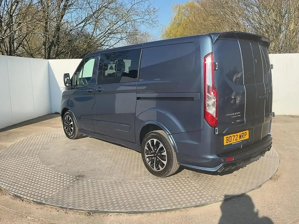 Used Ford Transit Custom Sport 170 HP (125 kW) 2022 Blue Van