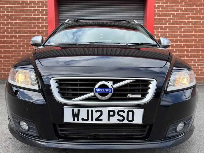 Used Volvo V50 R-Design 115 HP (84 kW) 2012 Black Estate