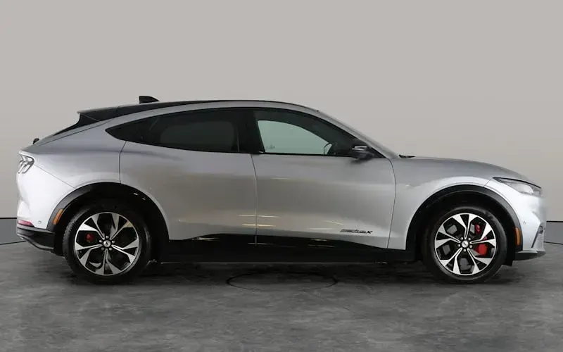 Used Ford Mustang Mach-E Extended Range 258 kW (351 HP) 2022 Silver SUV