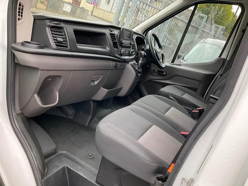 Used Ford Transit 130 HP (95 kW) 2022 White Van