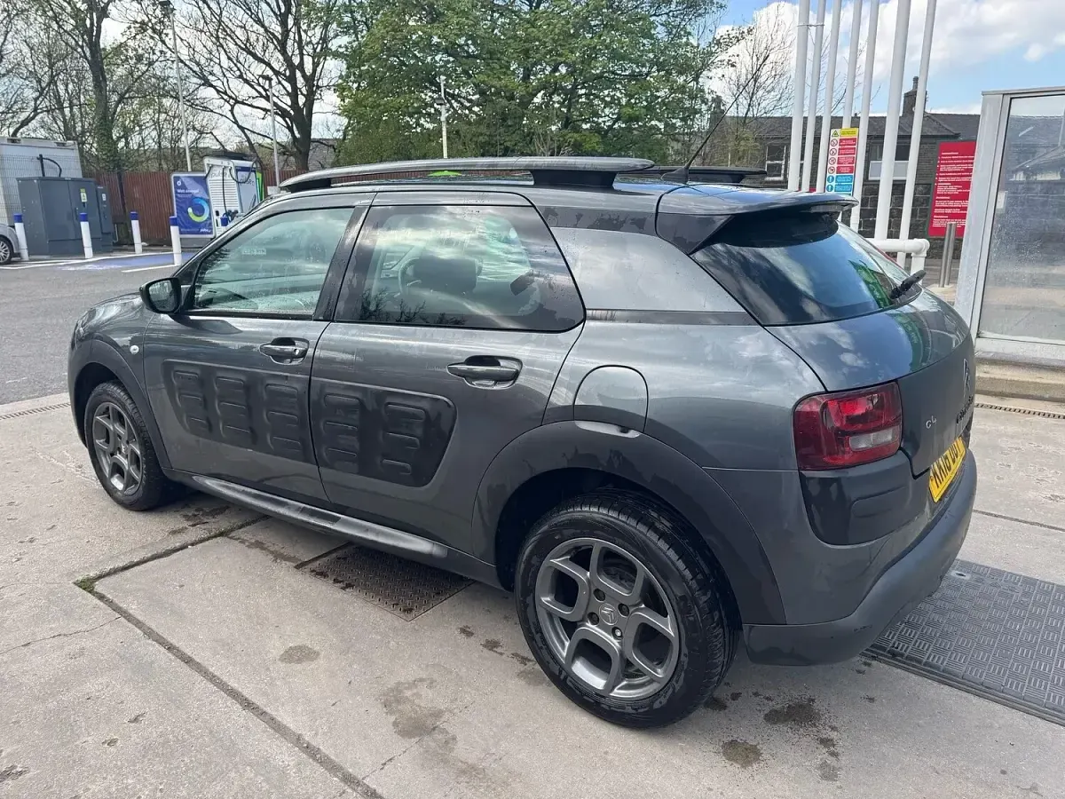 Used Citroën C4 Cactus Feel 100 HP (73 kW) 2016 Grey Hatchback
