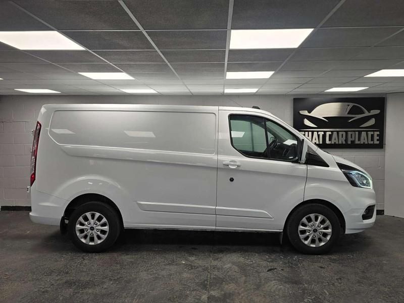 Used Ford Transit Custom Limited 130 HP (95 kW) 2021 White Van