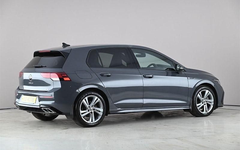 Usado VW Golf VIII R-line 150 CV (110 kW) 2022 Gris Utilitario