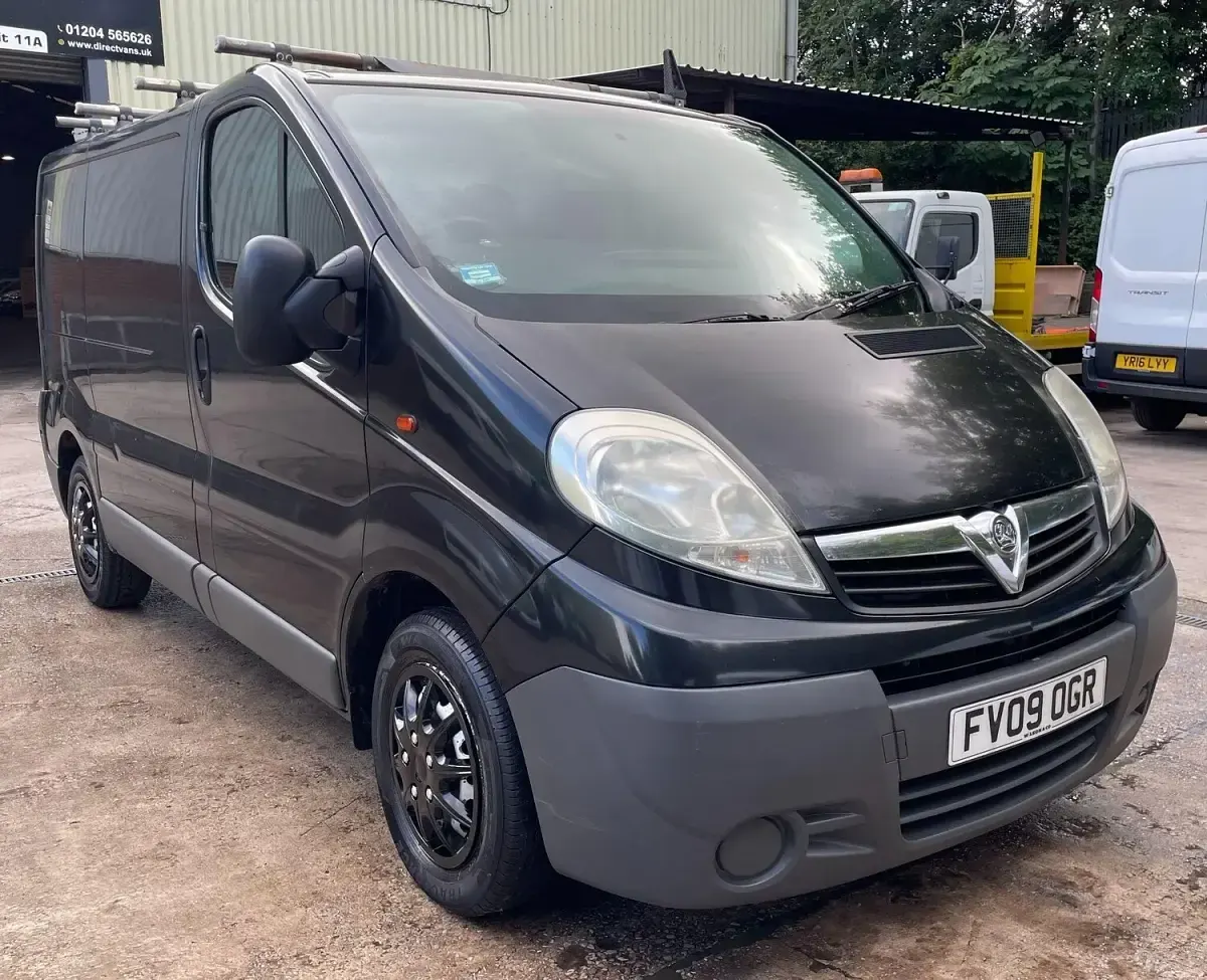 Used Vauxhall Vivaro 115 HP (84 kW) 2009 Black MPV