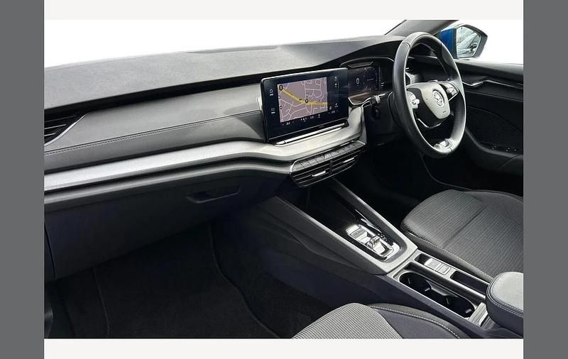 Used Skoda Octavia SE Technology 110 HP (80 kW) 2023 Blue Hatchback