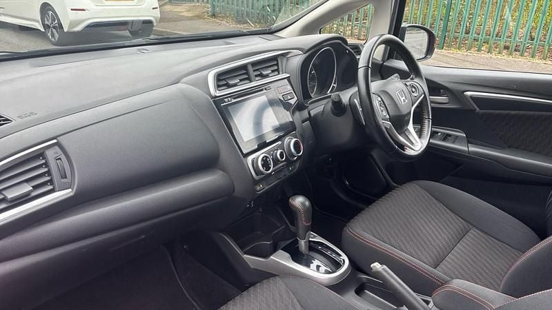 Used Honda Jazz Sport 130 HP (95 kW) 2018 Red Hatchback