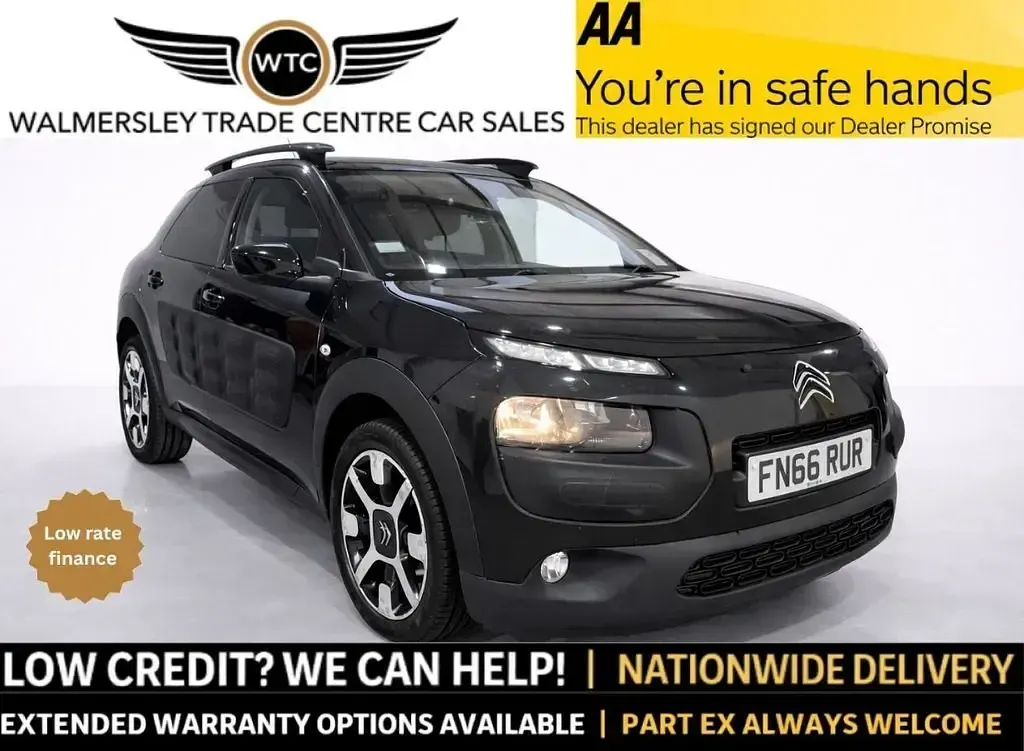 Usado Citroën C4 Cactus Flair 110 HP (80 kW) 2016 Preto Citadino