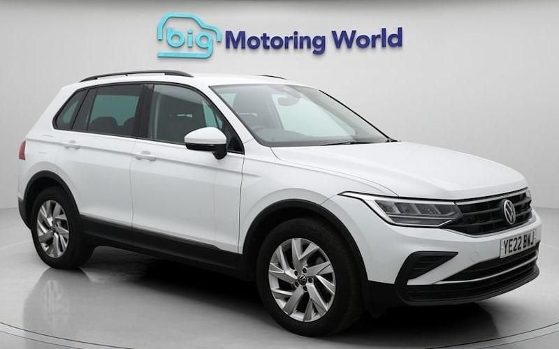 Used 2024 VW Tiguan Life SUV | £20,400 (Good price) - Image 1/4