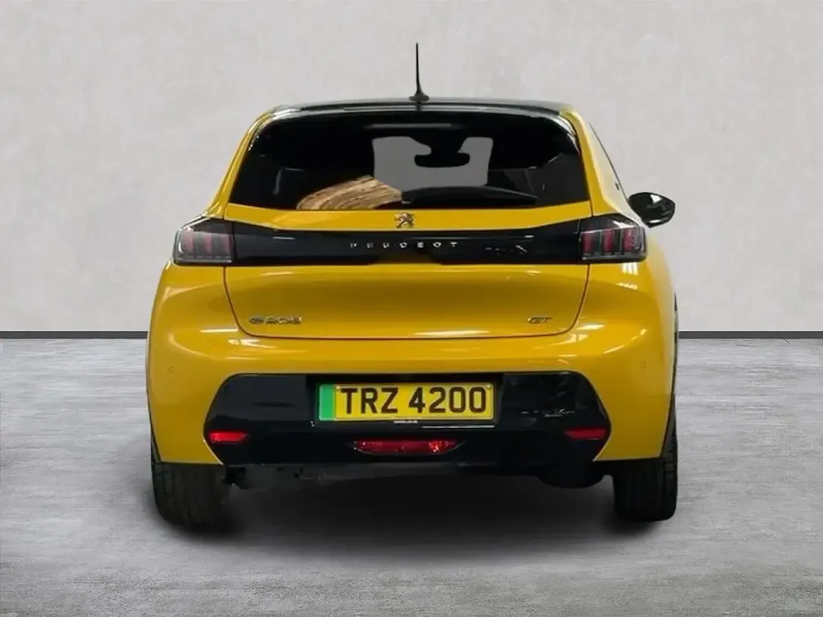 Used Peugeot e-208 Premium 100 kW (136 HP) 2022 Yellow Hatchback