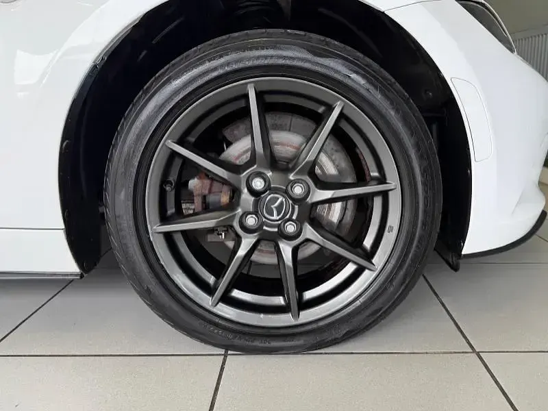 Usado Mazda MX5 Inclusive 131 HP (96 kW) 2016 Branco Cabrios