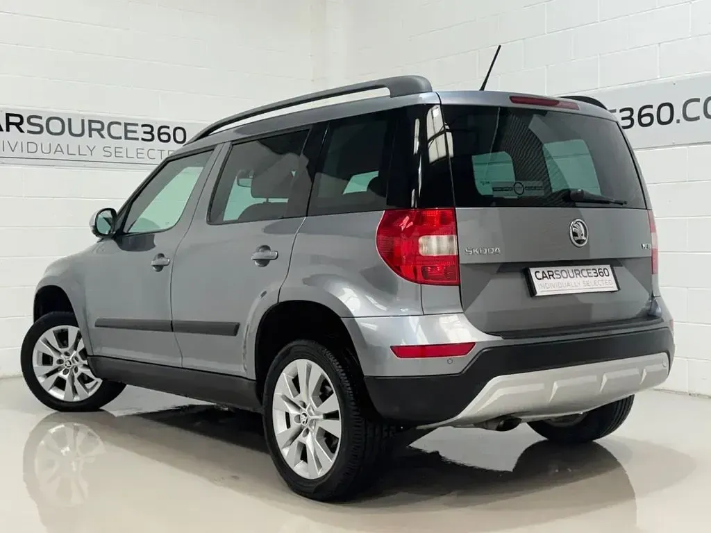 Used Skoda Yeti SE L 110 HP (80 kW) 2017 Grey SUV