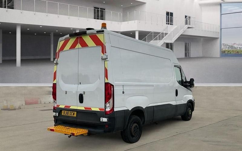 Used Iveco Daily 116 HP (85 kW) 2018 White Van