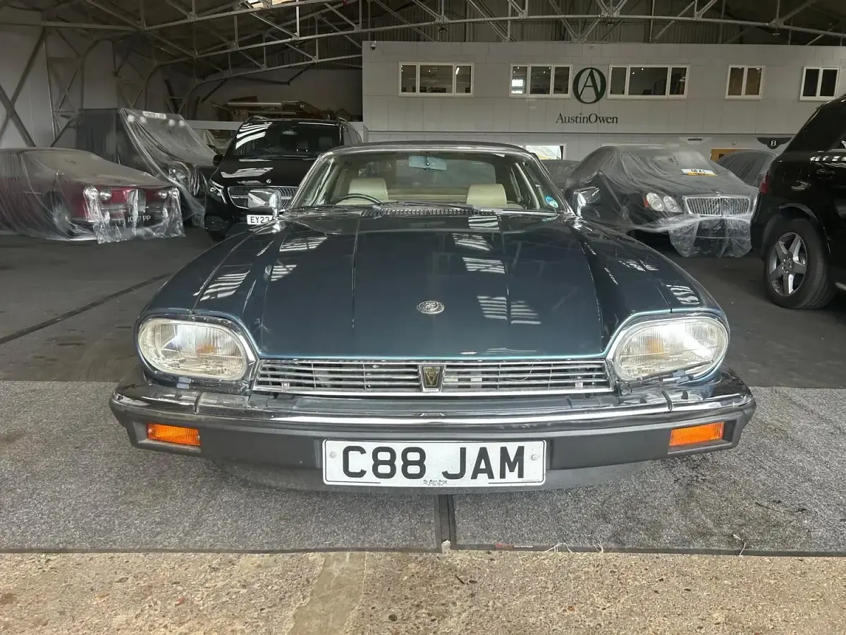 Used Jaguar XJS 284 HP (208 kW) 1985 Blue Sedan