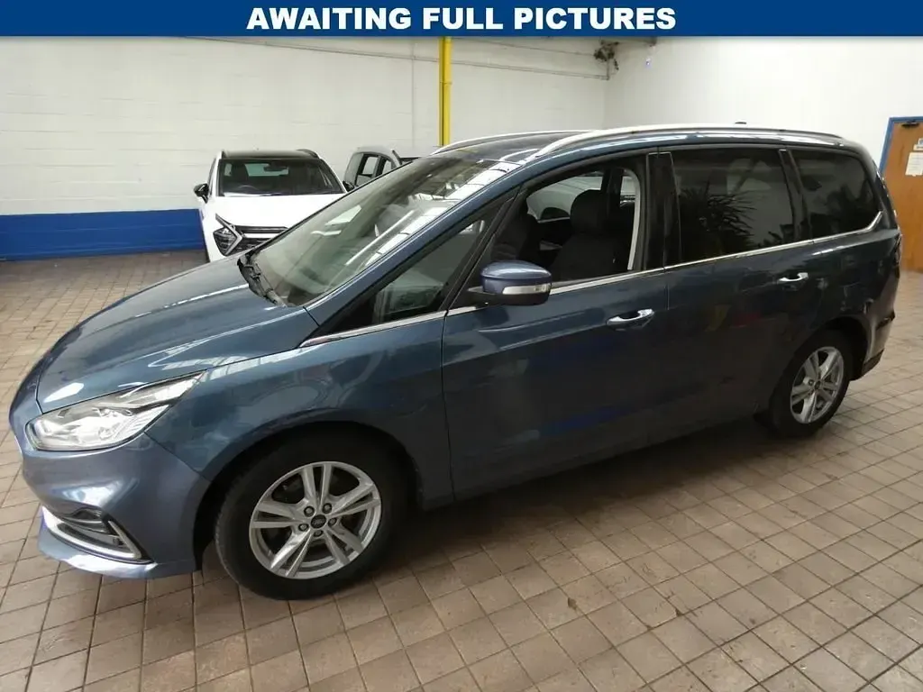 Usado Ford Galaxy Titanium 190 HP (139 kW) 2023 Azul Monovolume