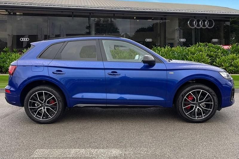 Begagnad Audi Q5 Advanced 204 HK (150 kW) 2023 Blå SUV