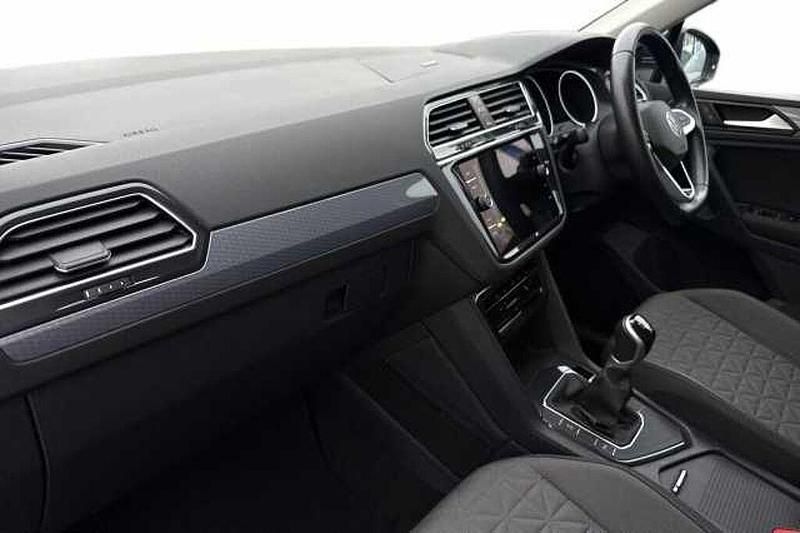 Used VW Tiguan Life 150 HP (110 kW) 2023 Blue SUV