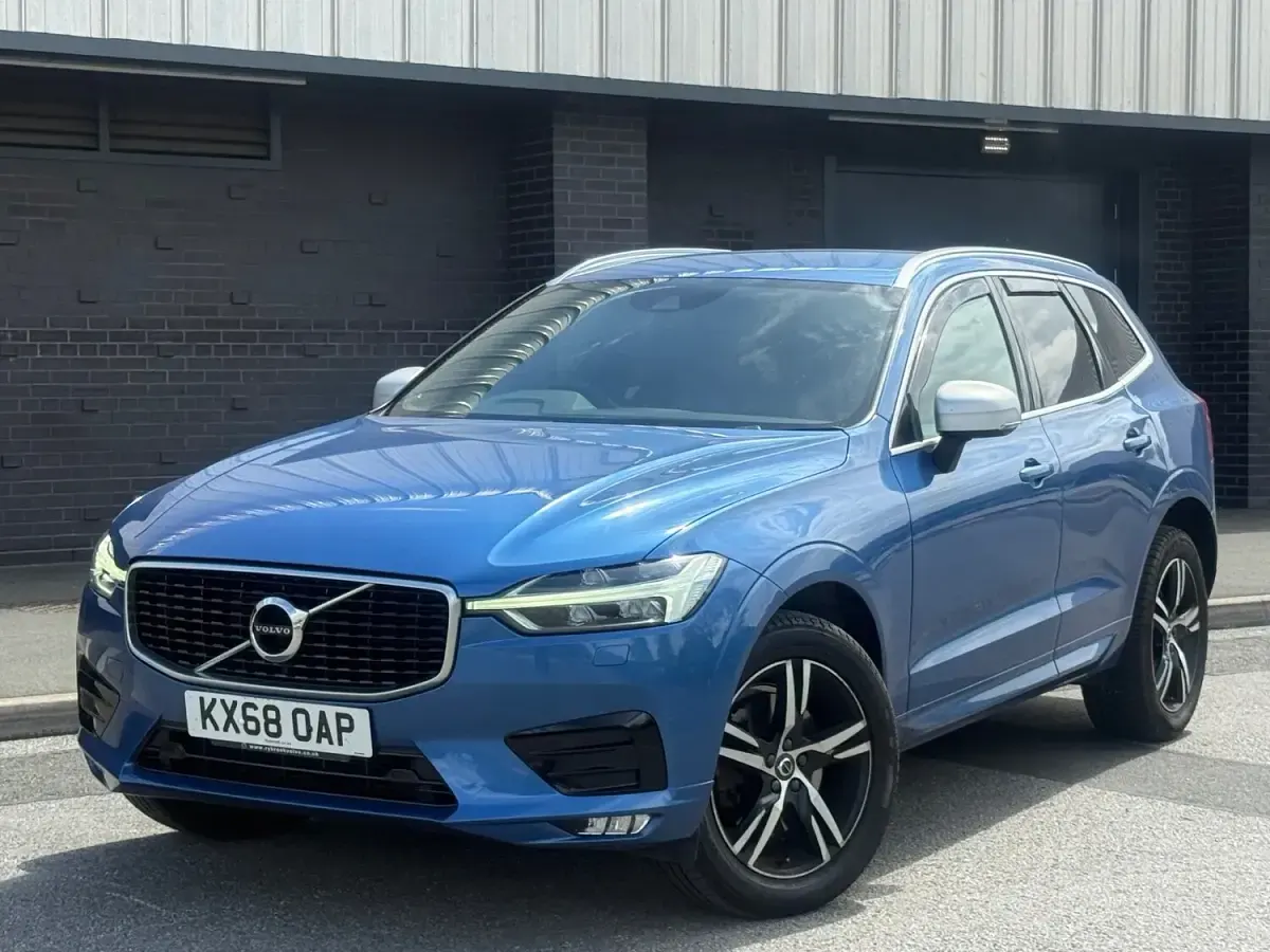 Used Volvo XC60 R-Design 2018 Blue SUV