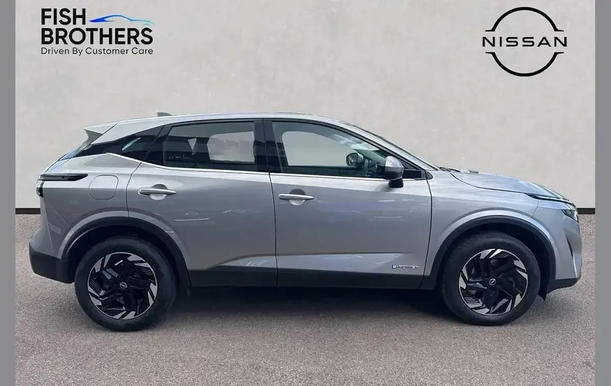 Used Nissan Qashqai Acenta Premium 190 HP (139 kW) 2025 Silver SUV
