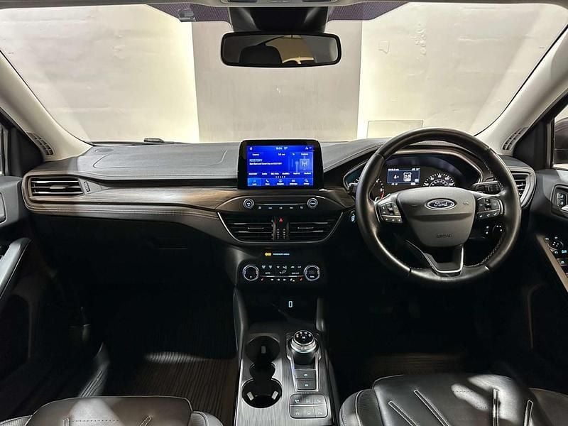 Used Ford Focus Vignale 150 HP (110 kW) 2019 Mauve/purple Hatchback