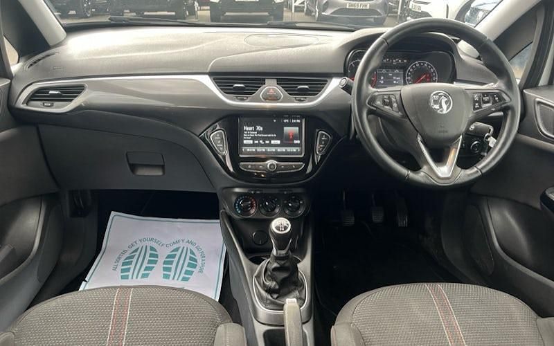 Used Vauxhall Corsa 75 HP (55 kW) 2019 White Hatchback