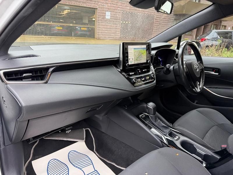 Used Toyota Corolla 2020 White Hatchback