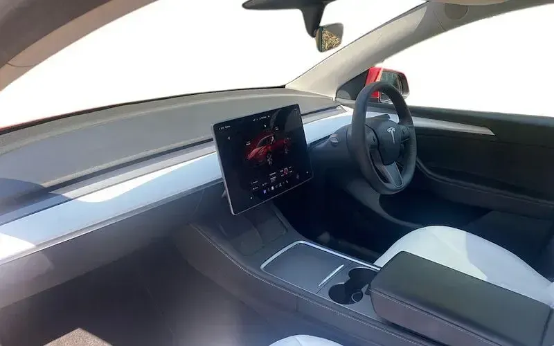 Used Tesla Model Y Long Range AWD 286 kW (389 HP) 2025 SUV