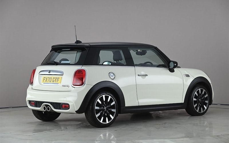 Gebraucht Mini Cooper S Exclusive 192 PS (141 kW) 2020 Weiß Kleinwagen