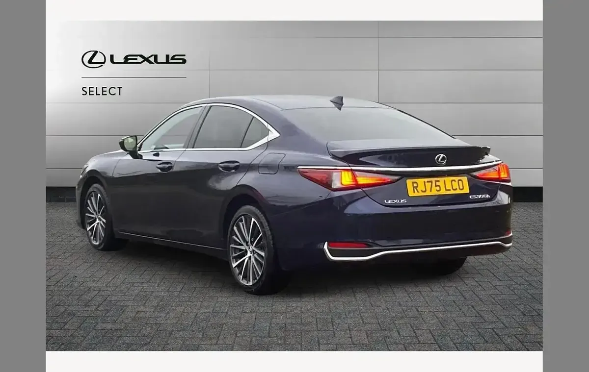 Used Lexus ES300H 218 HP (160 kW) 2025 Blue Sedan