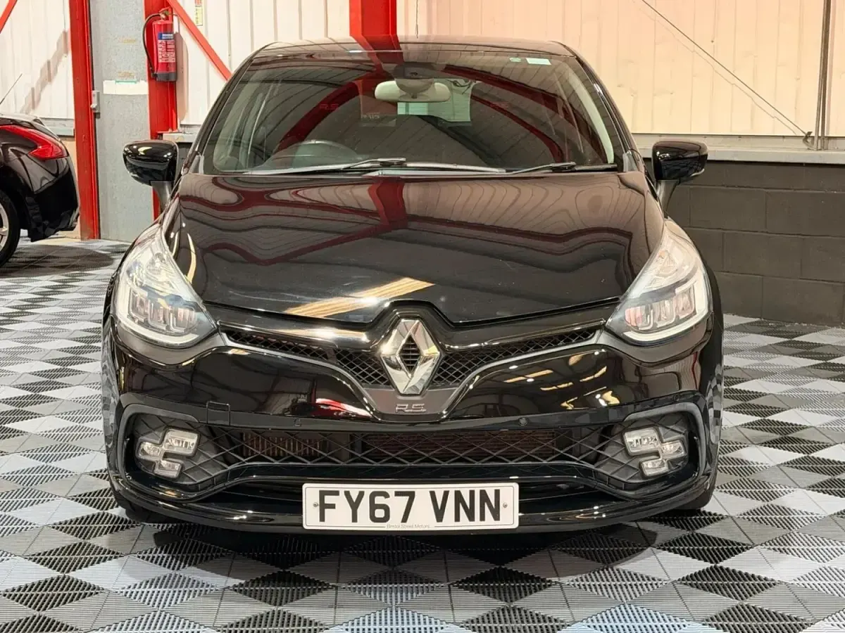 Usado Renault Clio IV Trophy 2017 Preto Citadino
