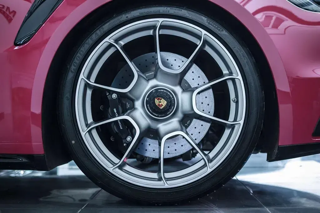 Usado Porsche 911 2023 Rosa Cabrios