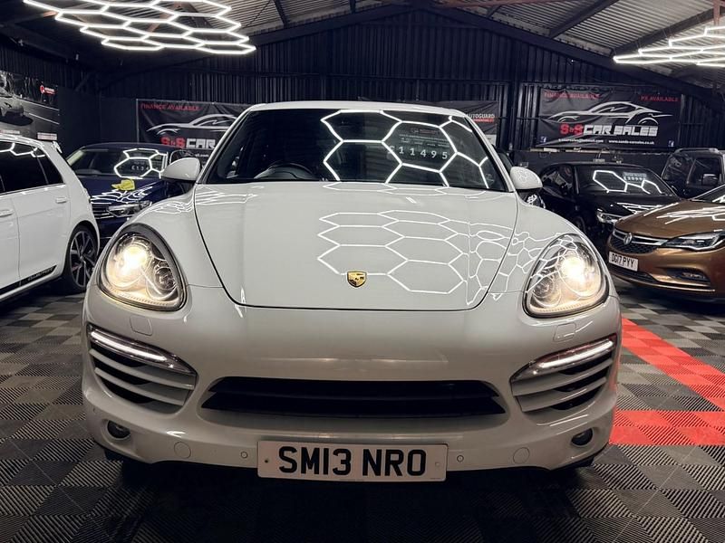 Usado Porsche Cayenne 245 HP (180 kW) 2013 Branco SUV