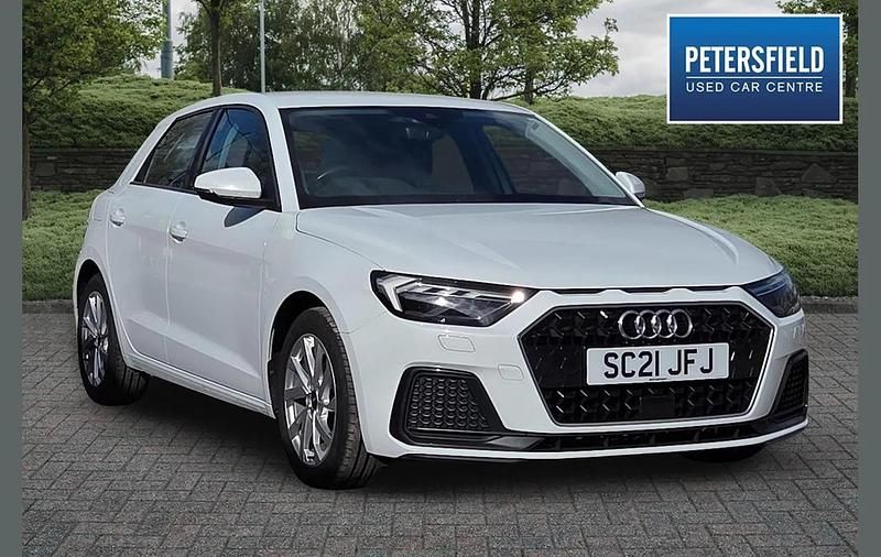 Used Audi A1 Sport 94 HP (69 kW) 2021 White SUV