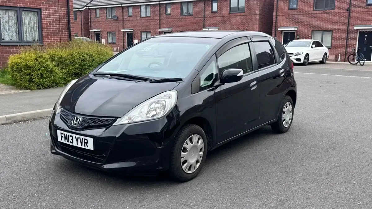 Used Honda Jazz 99 HP (72 kW) 2013 Black Hatchback