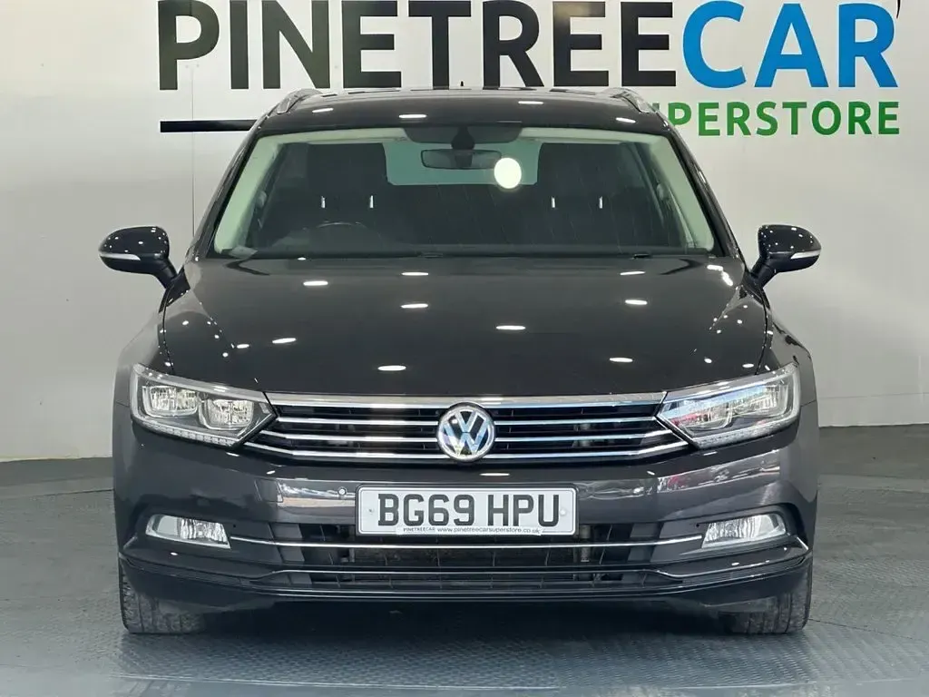 Used VW Passat Business 150 HP (110 kW) 2019 Grey Estate