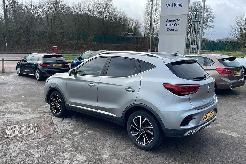 Used MG ZS Exclusive 111 HP (81 kW) 2022 Silver Hatchback