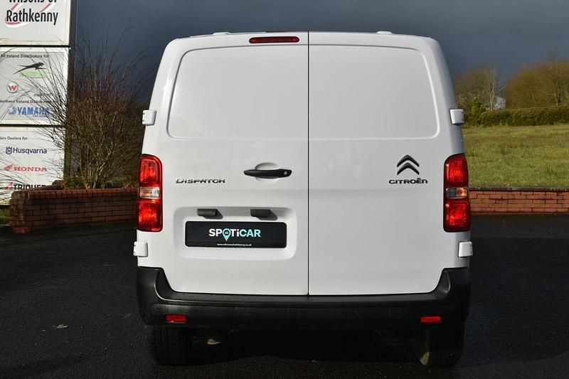 Used Citroën Dispatch 101 HP (74 kW) 2023 White MPV